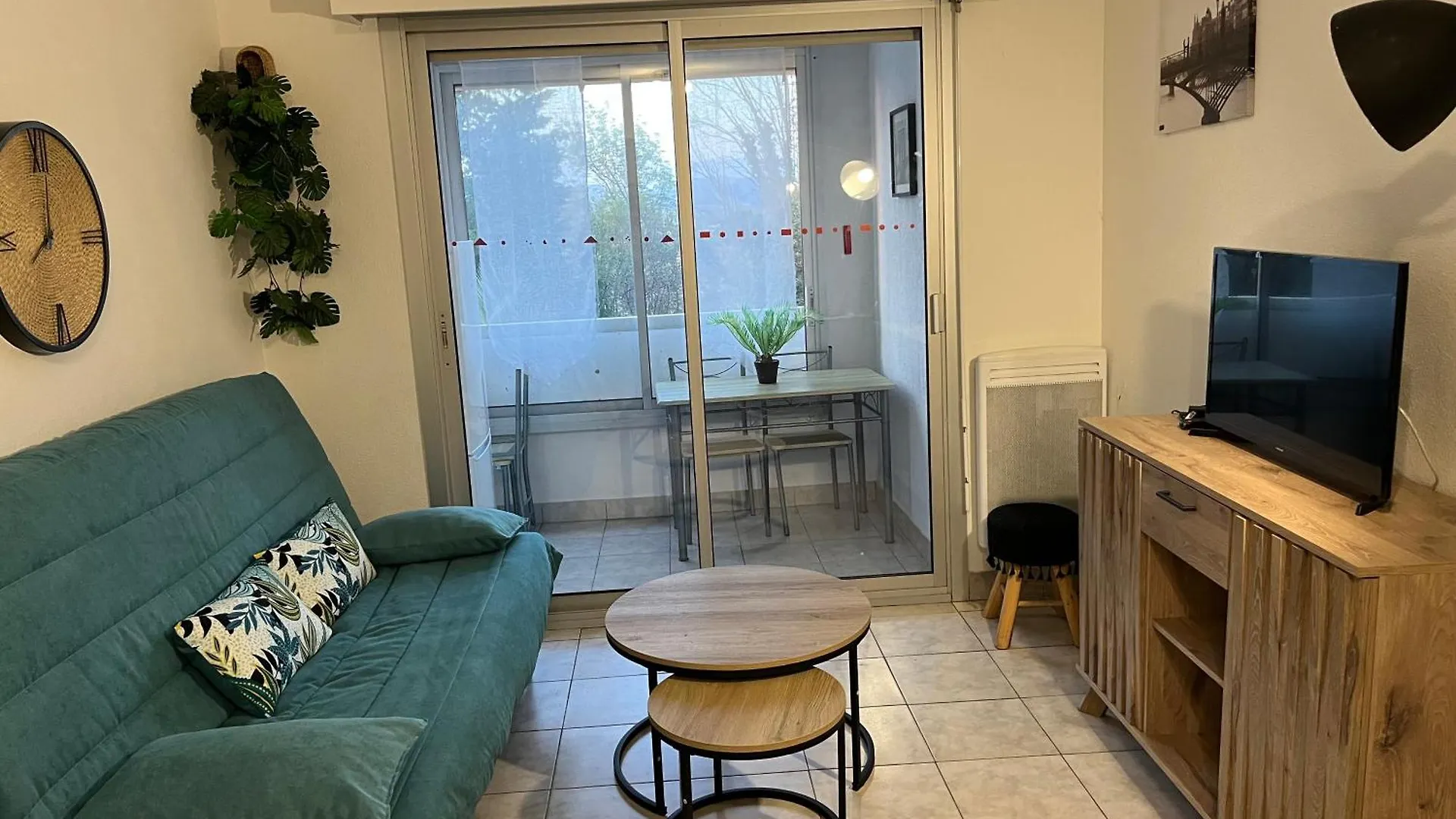 Apartment Le Lagon Bleu Piscine Et Tennis Frejus France